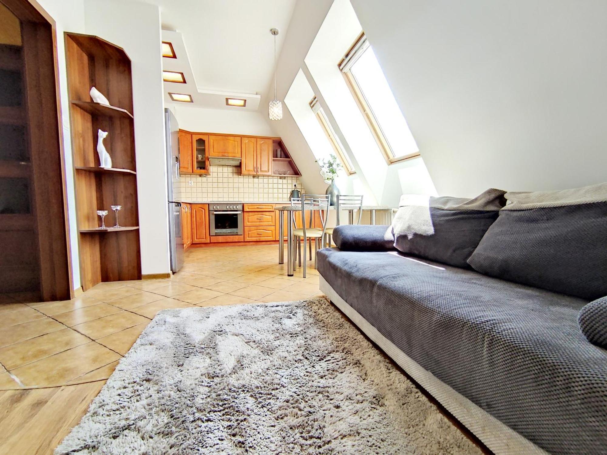 Apartment Whisper *