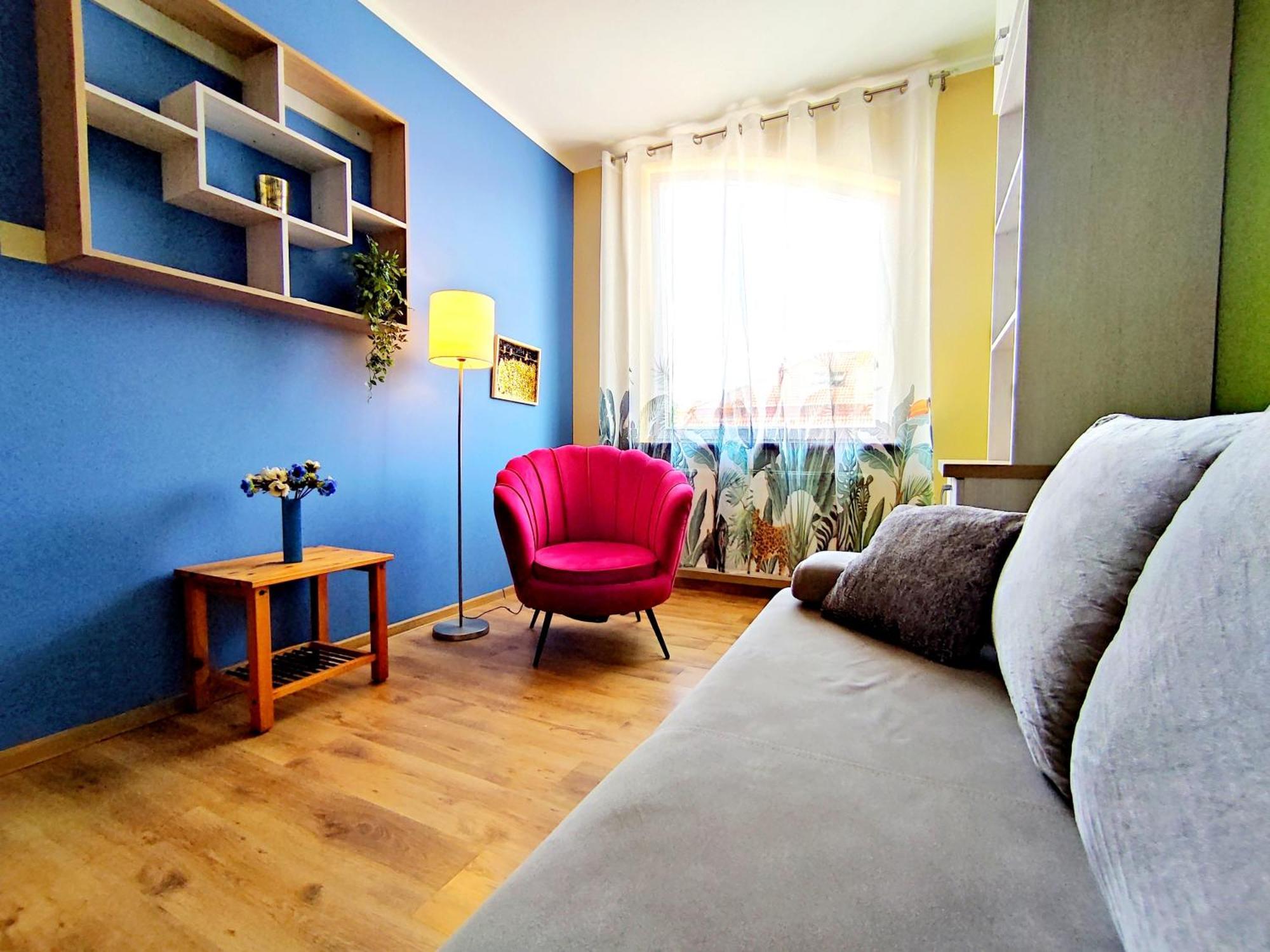 Apartment Whisper *